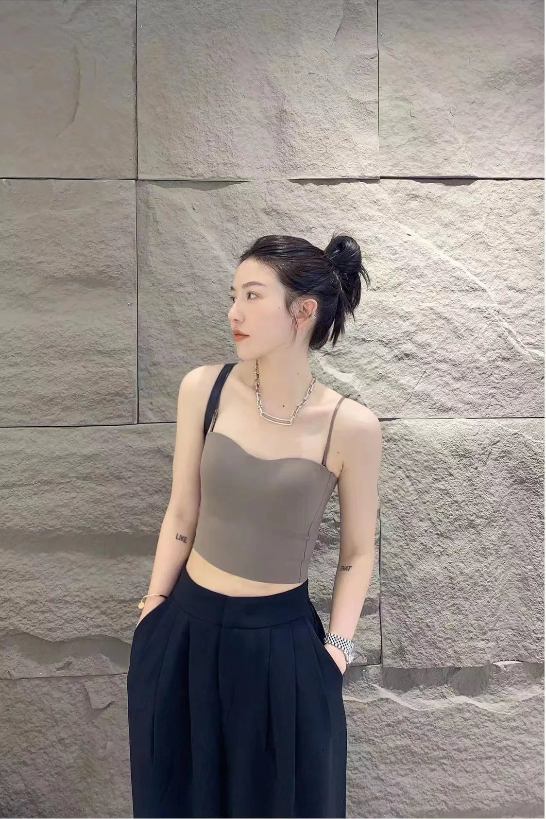 Maxy 1pc Popular Cool Solid Knitted Yoga Gym Tank Top Bra Seamless Skin-Friendly U-Back Vest with Fixed Chest Pad Suspender for Women