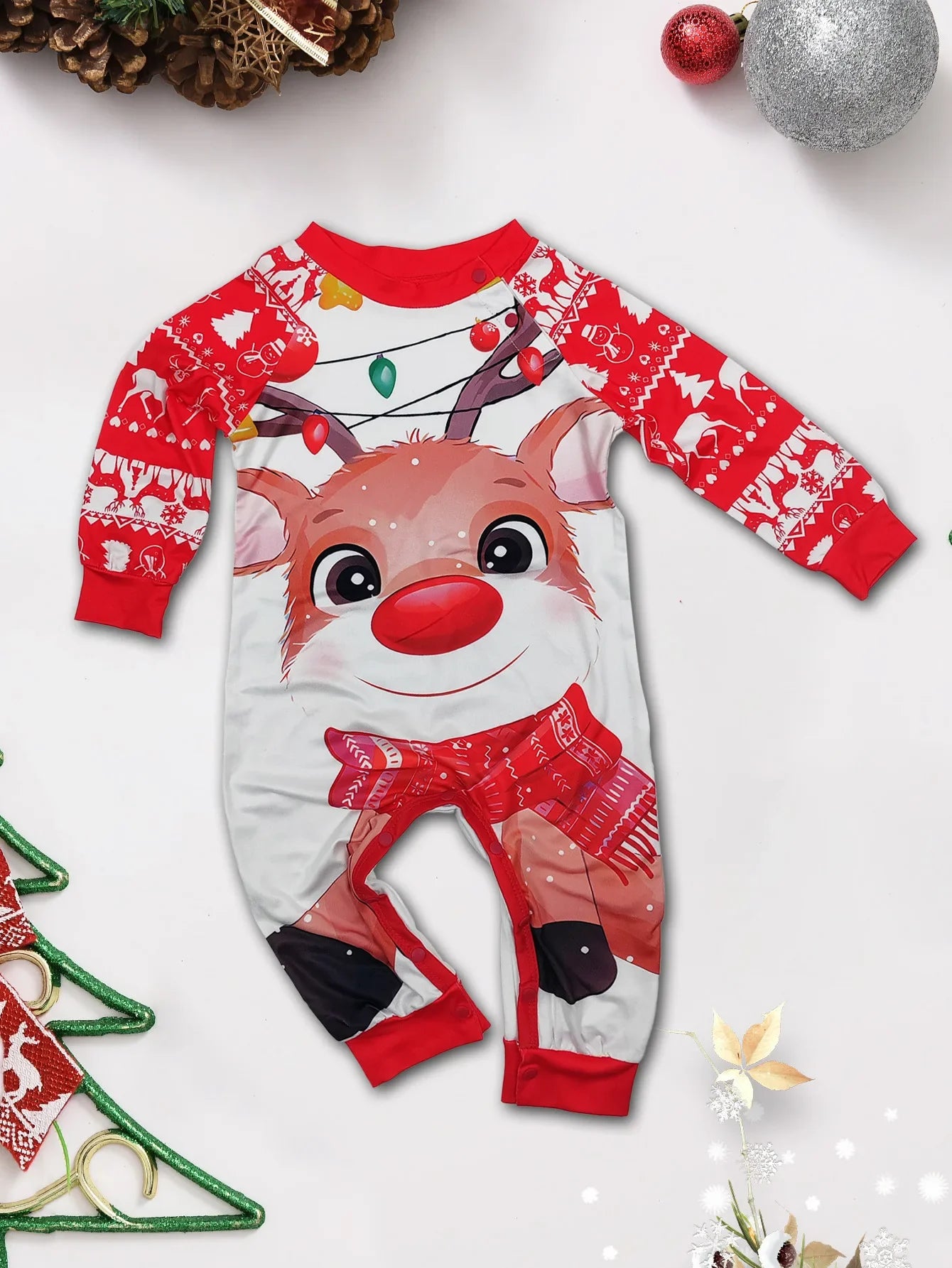 New 2024 Xmas Family Look Soft Pajamas Set Cute Deer Print Mother Father Kids Baby Dog Matching Clothes Casual Loose Sleepwear