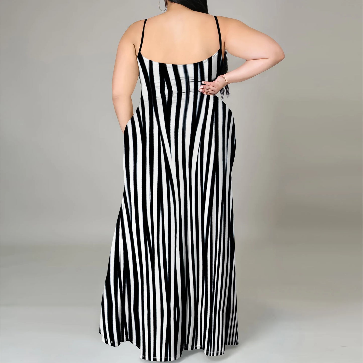 Maxy Plus Size Stripe Maxi Dress XL-6XL – Black & White Sleeveless Summer Look with Slit for Resort or Brunch 2025
