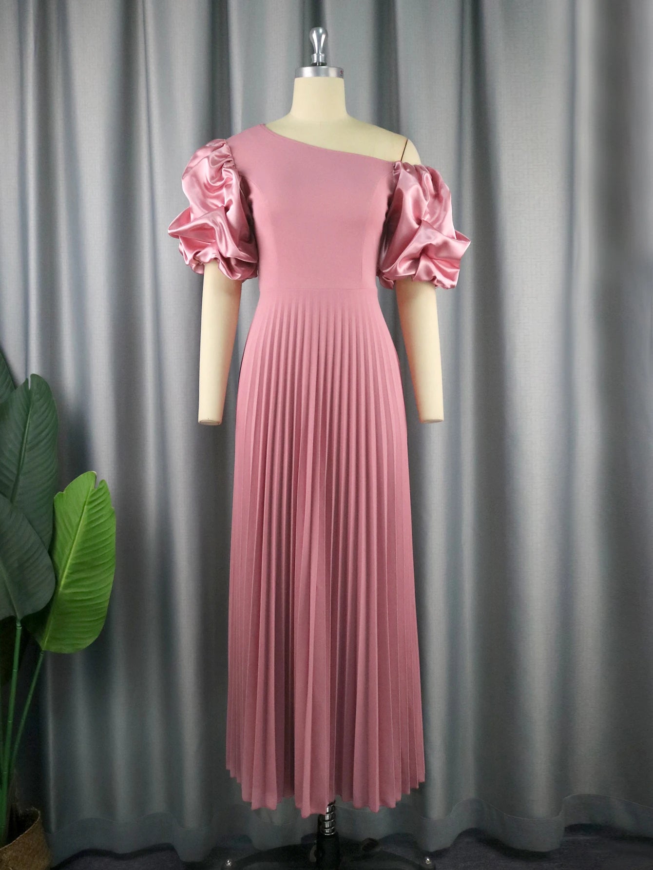 Amay Cold Shoulder Dresses Plus Size Short Puff Sleeve Pink Empire A Line Pleated Prom Outfits for Ladies Event Party 3XL 4XL