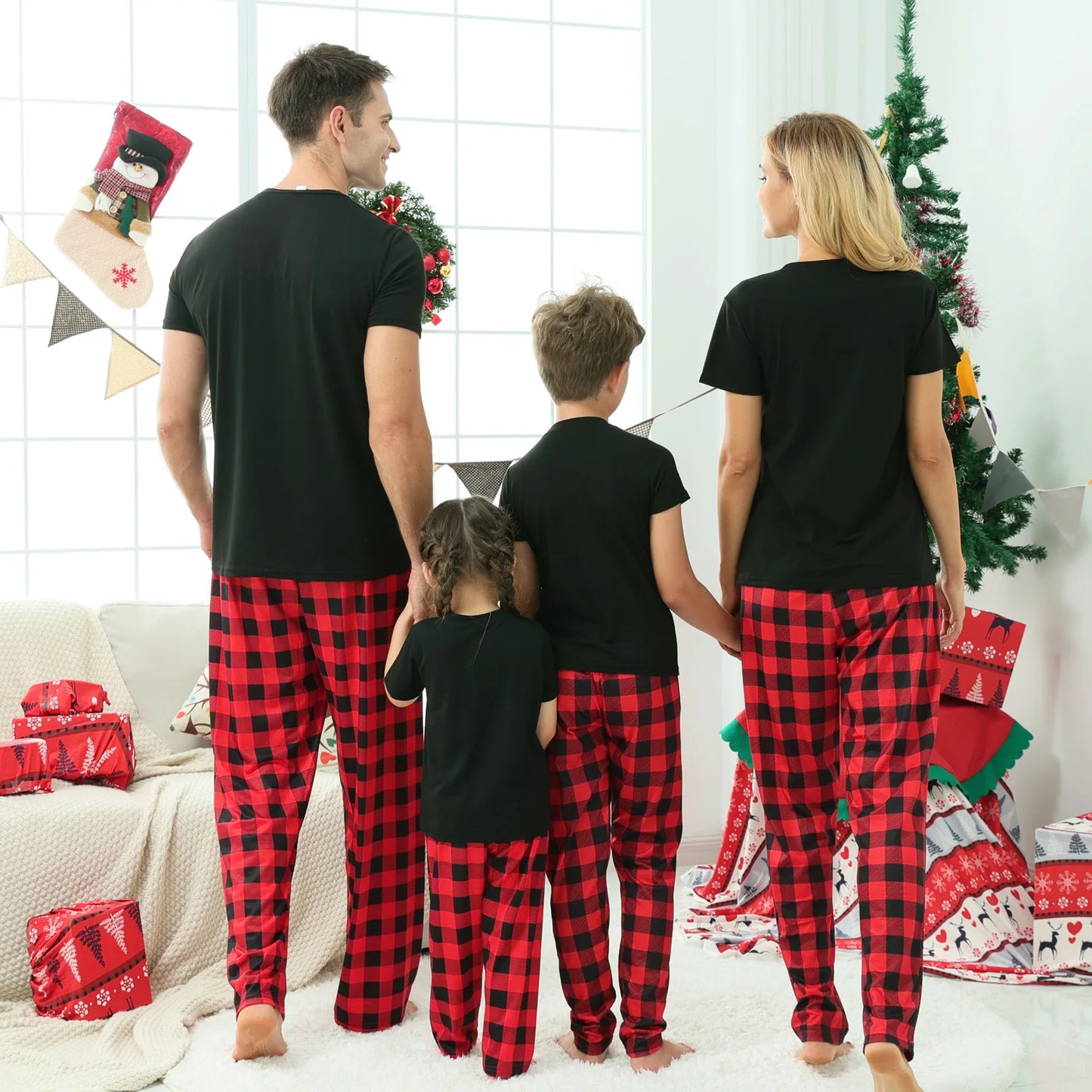 Momsey New Short Sleeve T-Shirt Long Pants Christmas Pajamas Set Adults Kids Matching Outfits Merry Xmas Print Costume Family Look