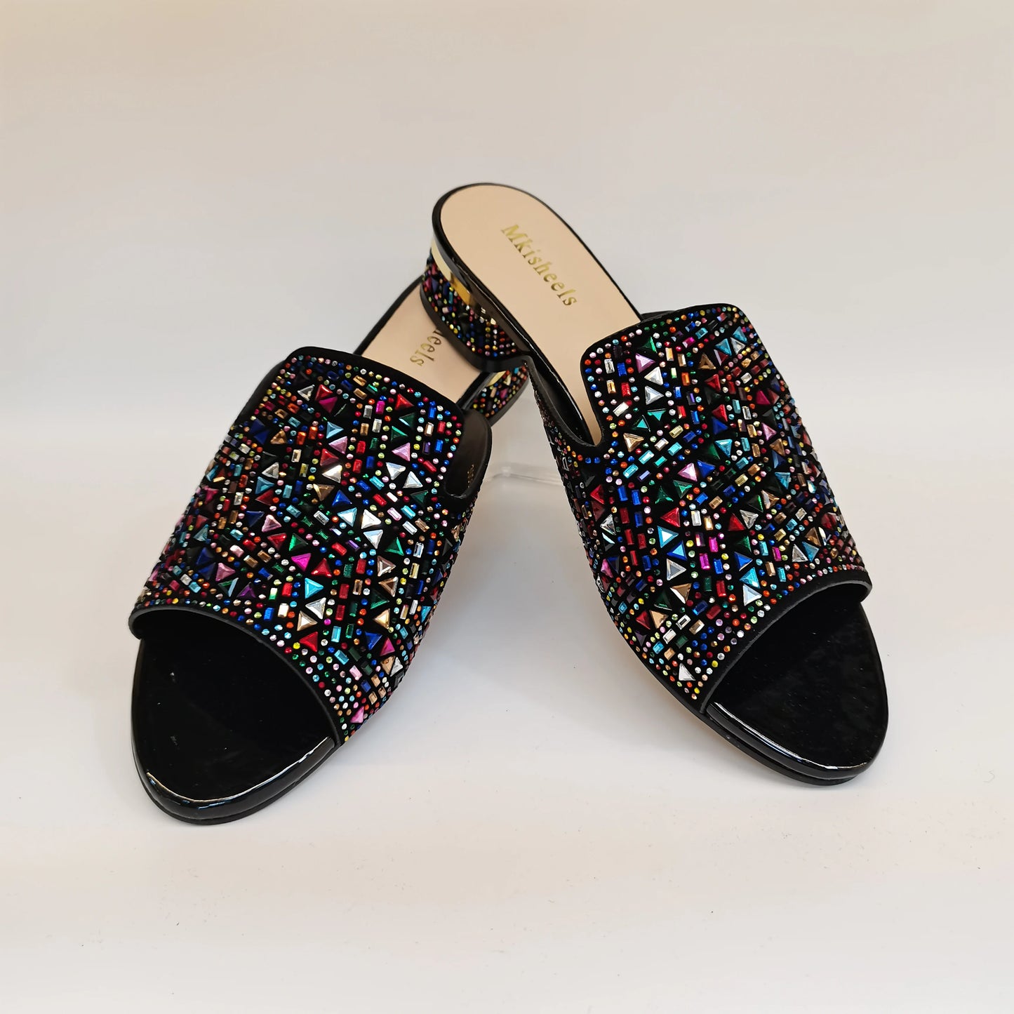Maxy New Classic Design Women's Rhinestone Sandals Italian Style Lady Slippers Low Heel Lady Comfy Sandals for Party Daily F4-1213-1