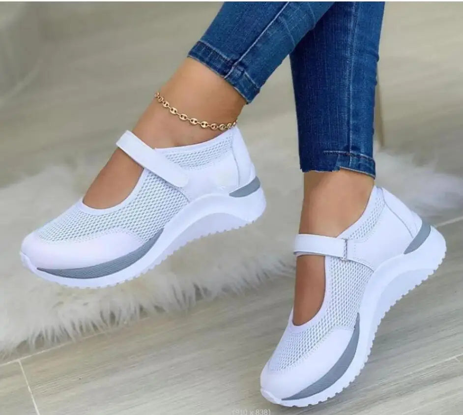 Maxy Fashion Sneakers for Women Round toe knitted platform sandals Mesh Breathable Loafers Tenis Feminino Casual Sports Women Flats
