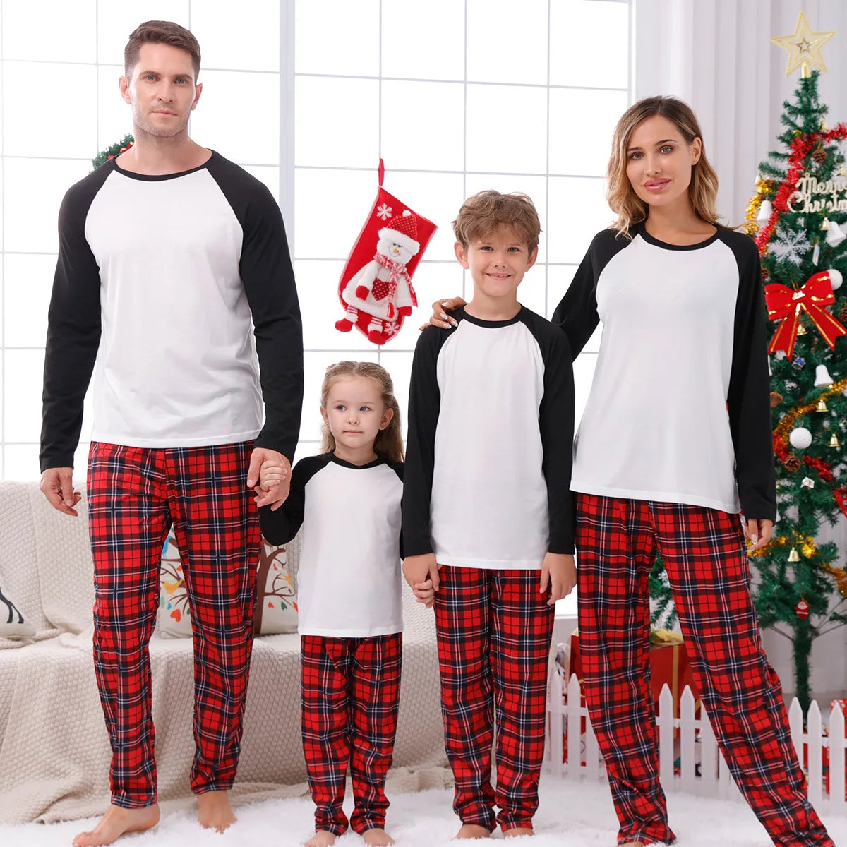 Momsey 2024 New Year Clothes Christmas Family Matching Outfits Mom Dad Kids Pajamas Set DIY Blank 2 Pieces Clothing Sets Xmas Look Pjs