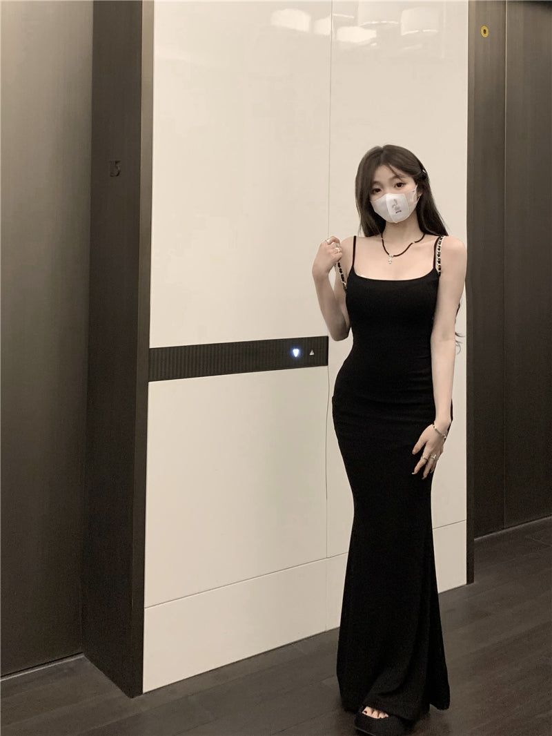 Sexy slim suspender bag buttock dressSexy Korean Fashion Suspender Simple Temperament Longuette Skirt Dress