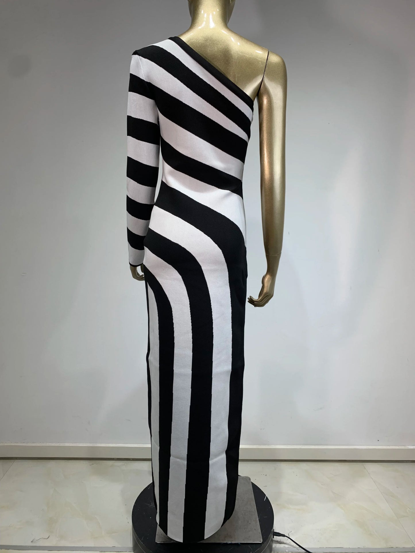 Women Autumn Evening Maxy Dress Elegant One Shoulder Long Sleeve Black White Stripe Ankle Length Elastic Celebrity Club Party Gowns