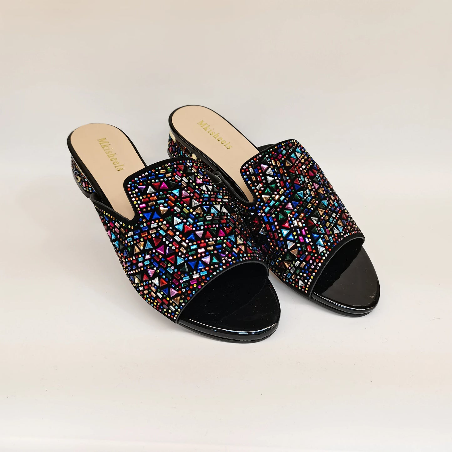 Maxy New Classic Design Women's Rhinestone Sandals Italian Style Lady Slippers Low Heel Lady Comfy Sandals for Party Daily F4-1213-1