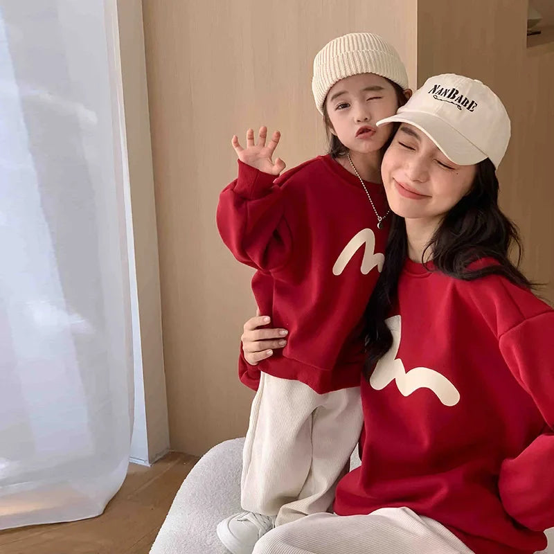 Maxy Father Mother and Children Matching Clothes Family Sweatshirt Winter Mom Boy Girl Warm Tops Dad Daughter Son Christmas Clothing