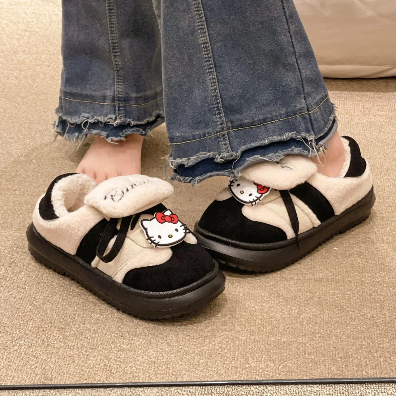 Maxy Velcro strap lamb wool sports cotton shoes Hello Kitty women's winter velvet new warm bread shoes women's casual shoes