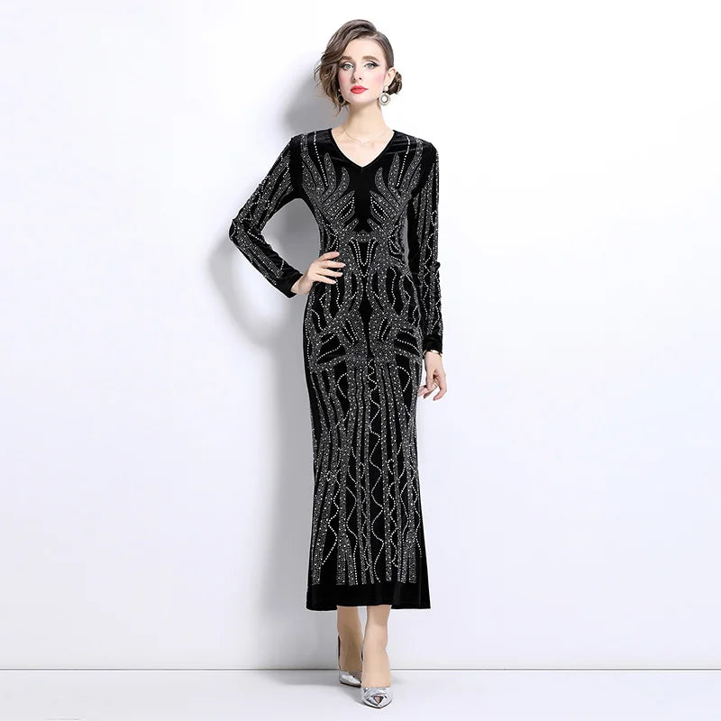 Maxy New European and American style diamond studded long sleeved V-neck velvet hip hugging dress womans clothes for 2024