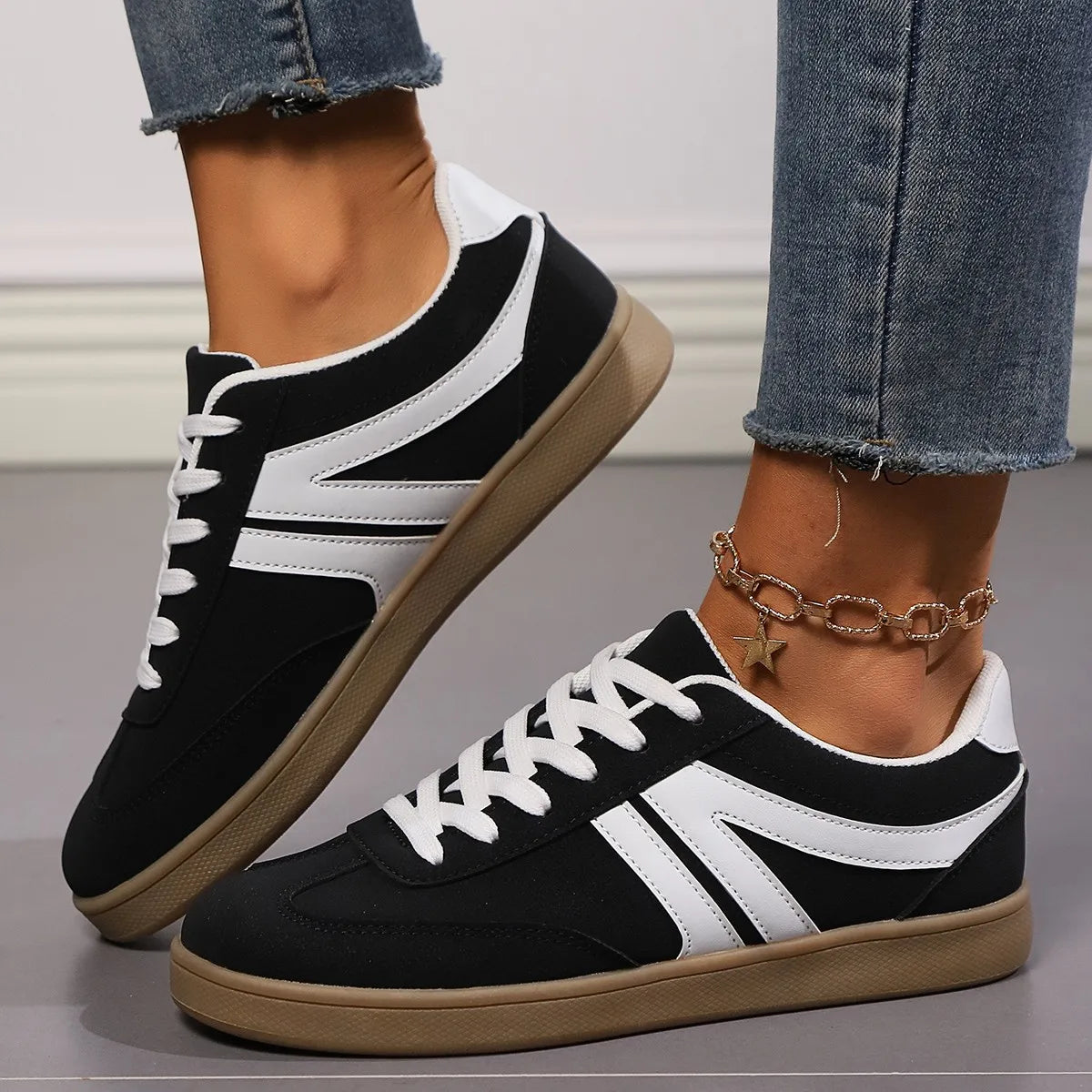 Maxy Women Casual Walking Shoes New Autumn Flat Lace Up High Quality Sneakers Fashion Wild Flat Sole Loafers Women Sports Shoes