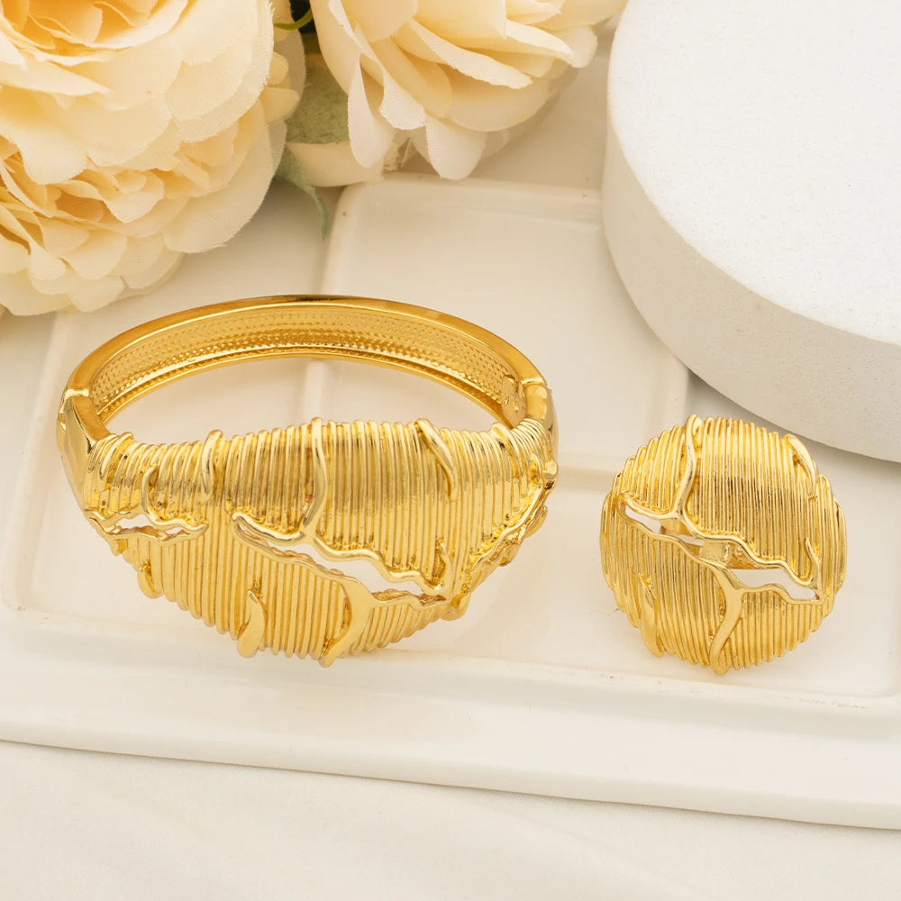 Maxy 18K Gold Color Cuff Bangle with Ring Set Dubai Chunky Bangles Set Luxury Italian African Bracelet Wedding Daily Wear Jewelry
