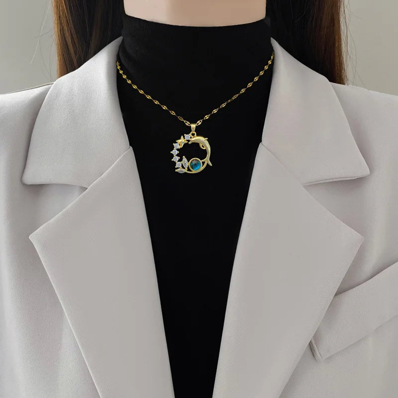 Maxy Fashionable Pendant Necklaces for Both Men and Women, Suitable for Daily and Party Wear, Couple's Necklace