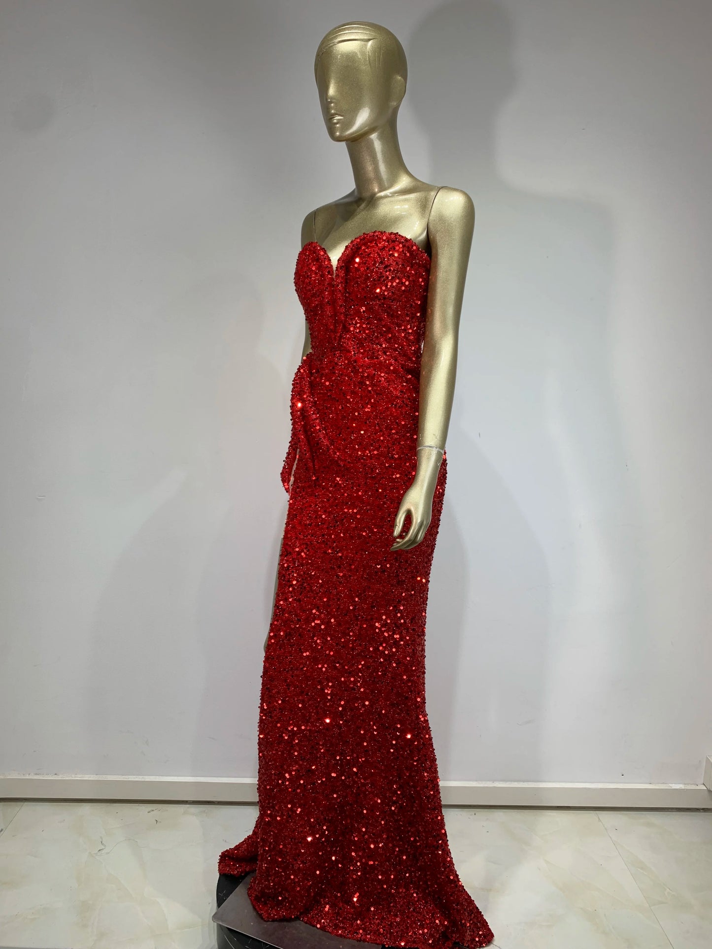 Maxy Luxury Prom Gowns Women Ready Dress Elegant Red Strapless Sequins Open Leg Long Glitter Celebrity Evening Party Dresses