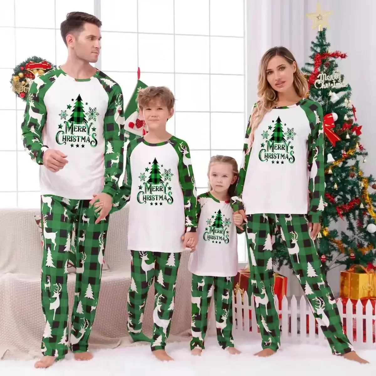 Maxy Christmas Family Look Sleepwear Mom Dad Xmas Family Matching Pajamas Santa Tree Patchwork Shirt Mother Daughter Matching Clothes