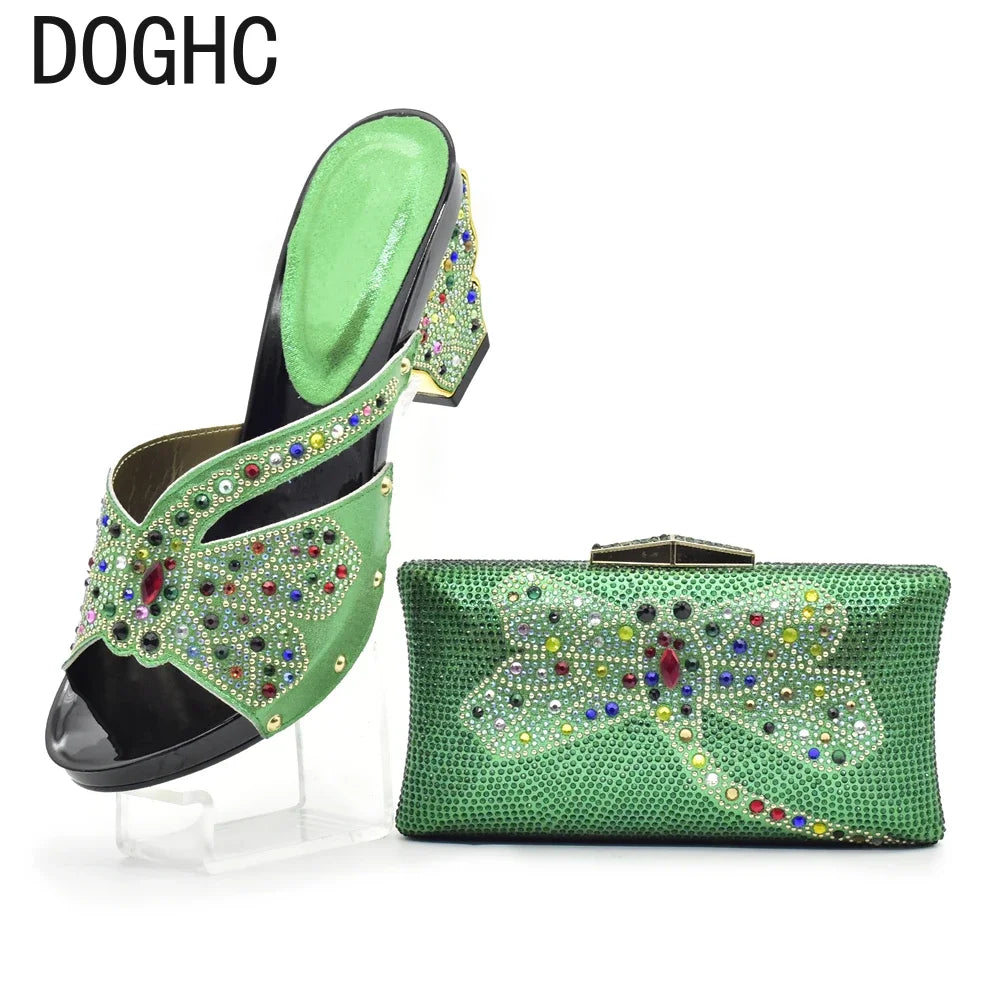 Max New Arrival Green Color Women Shoes and Bag Set In Italy High Quality African Wedding Shoe and Bag Set Decorated with Rhinestone.