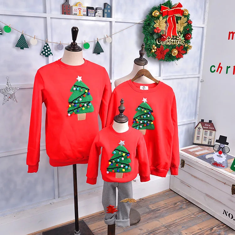 Maxy 2024 New Christmas Sweaters Family Matching Clothes Outfits Baby Girl Boy Mommy and Dad Mom Thick Deer Santa Claus Pajamas