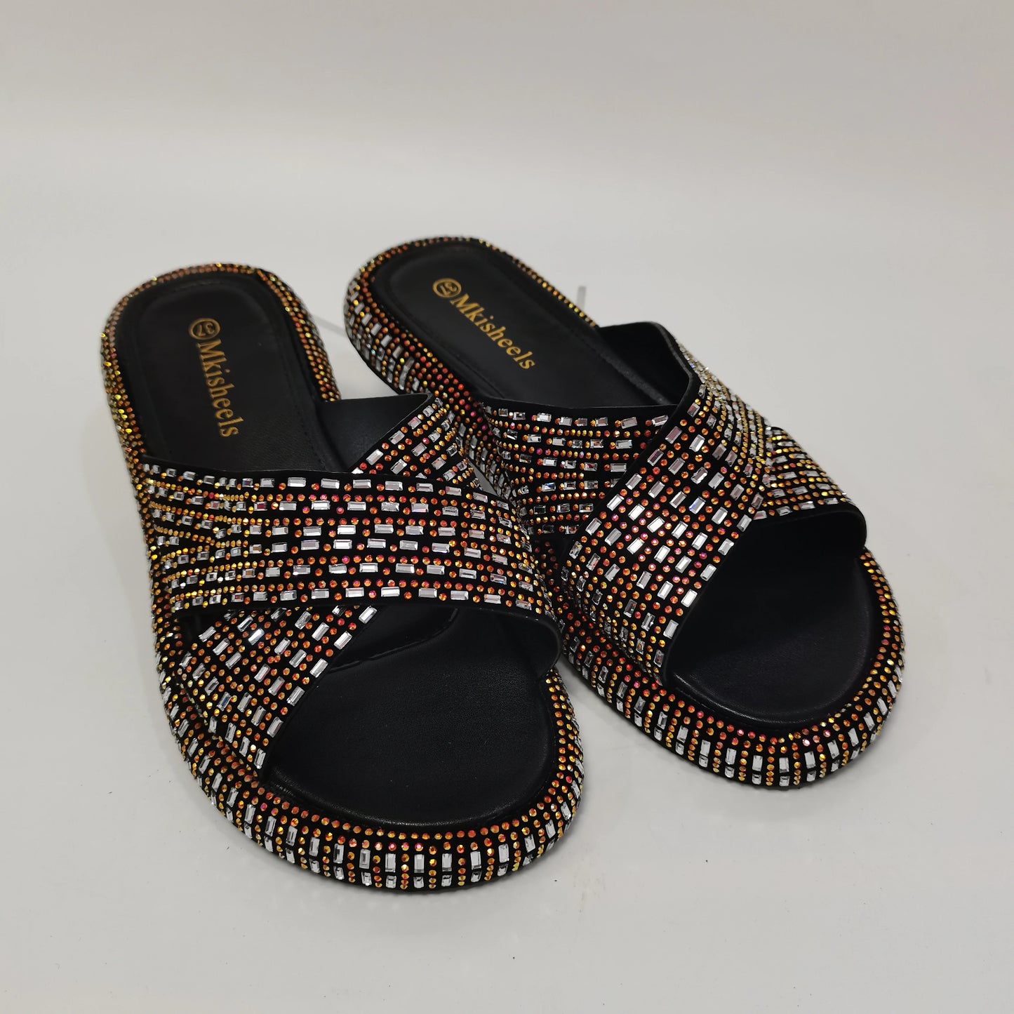 Maxy Gorgeous Soft Flat Shoes For Woman Fashion Style Rhinestone Party Slippers Latest Design Sandals Party Shoes