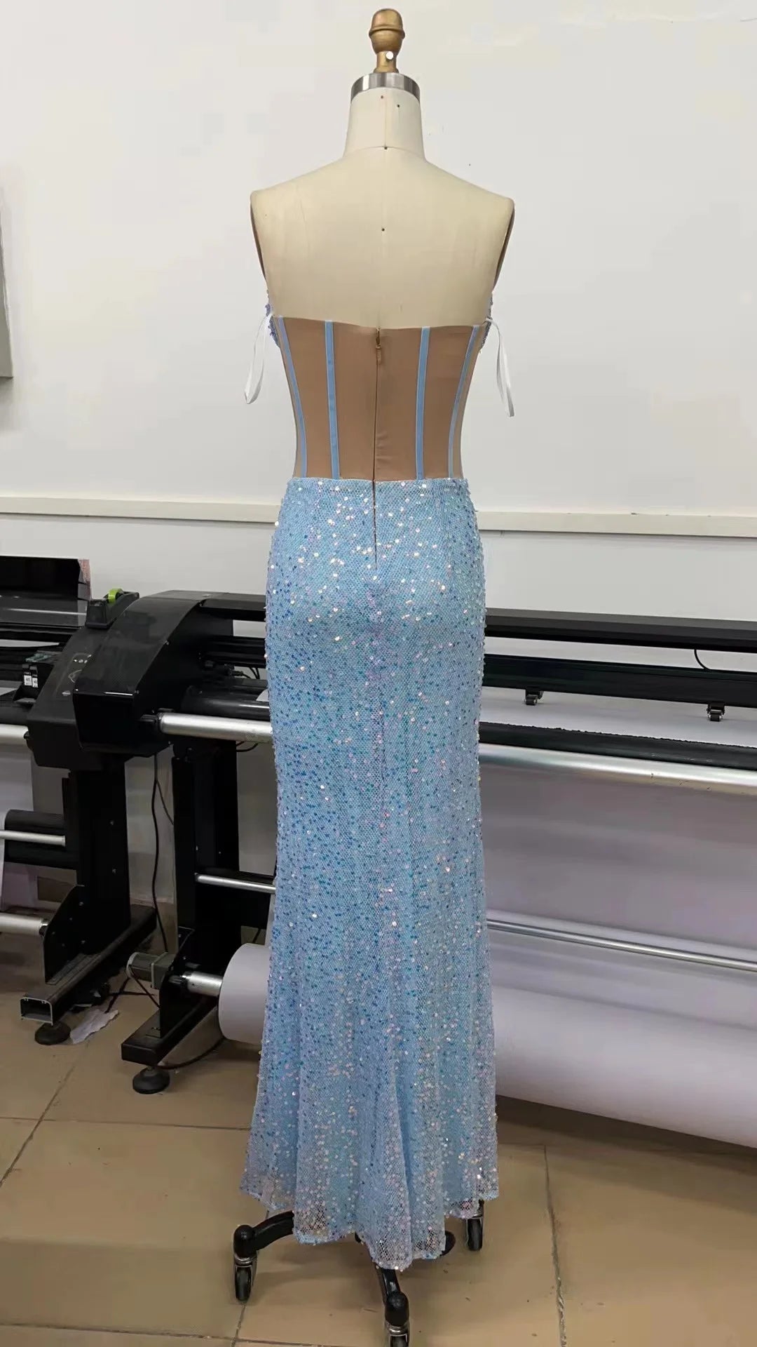 Women 2024 Autumn Blue Maxy Dress Sequins Decorations Gauze Splicing Slim Long Skirt Celebrity Evening Party Red Carpet Gown