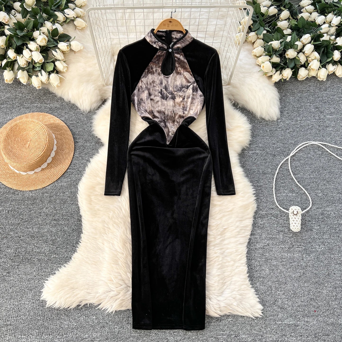 Amay Elegant Long Sleeves Vintage Stand Collar Chic Hollow Out Velour Slim Split Cheongsam Evening High Street Autumn Winter Dresses