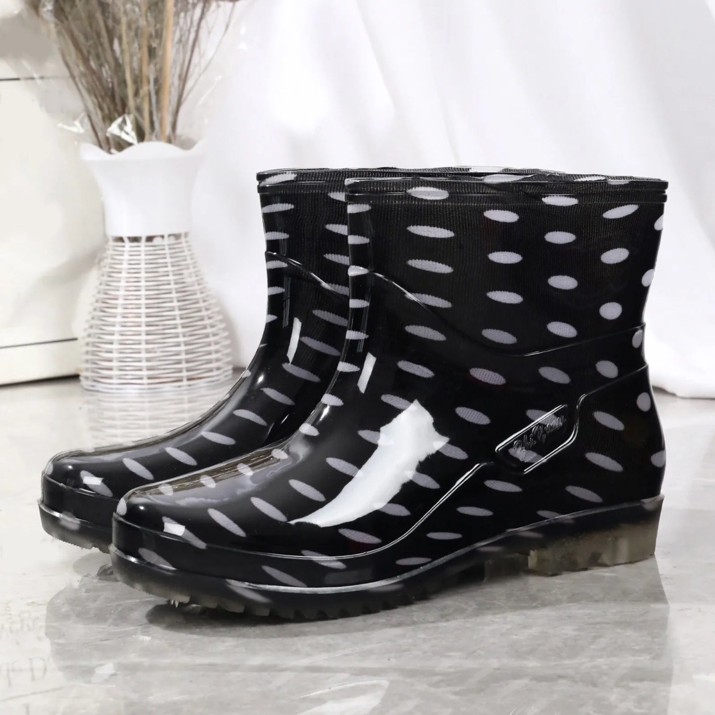 Maxy Fashion Rain Boots Womens NonSlip MidCalf Length Waterproof Shoes Rubber Boots Short Tube Winter Cotton plus Kitchen Rubber Shoes