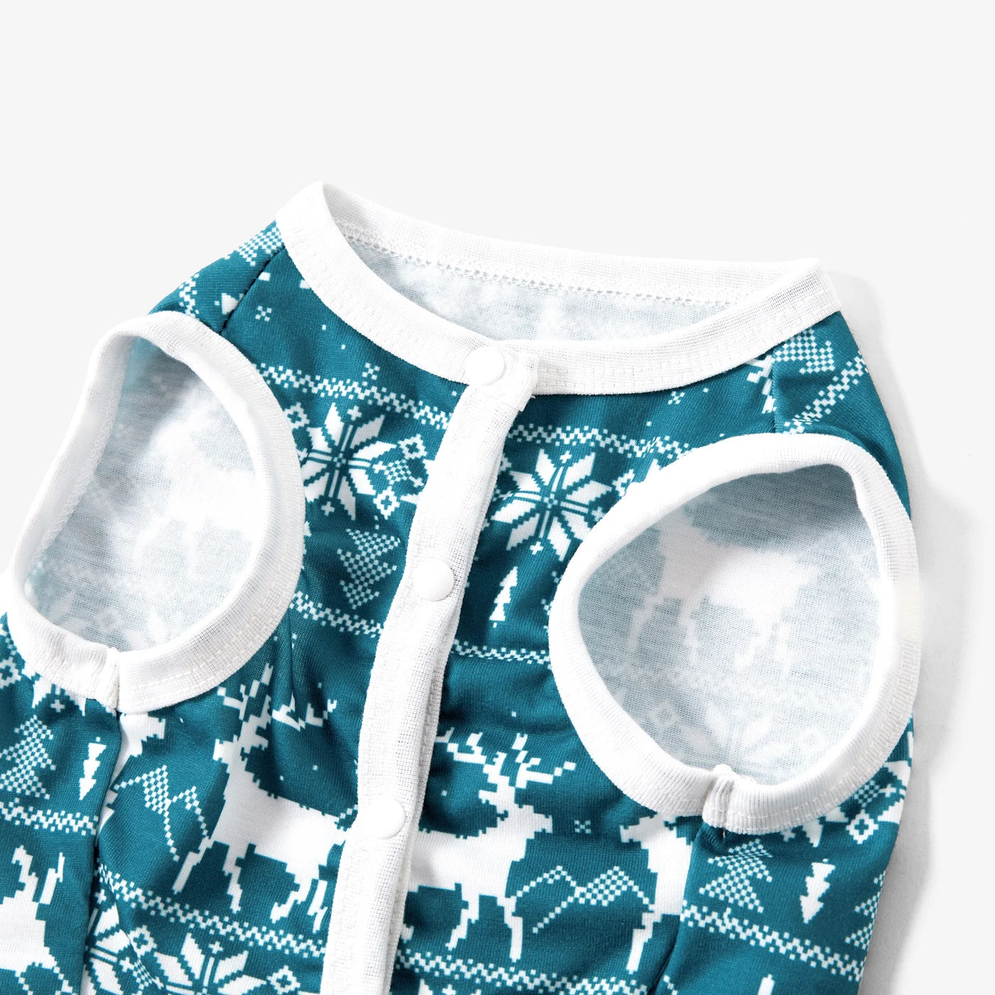 PatPat Christmas Reindeer and Snowflake Allover Max Print Family Matching Pajamas Sets (Flame Resistant)