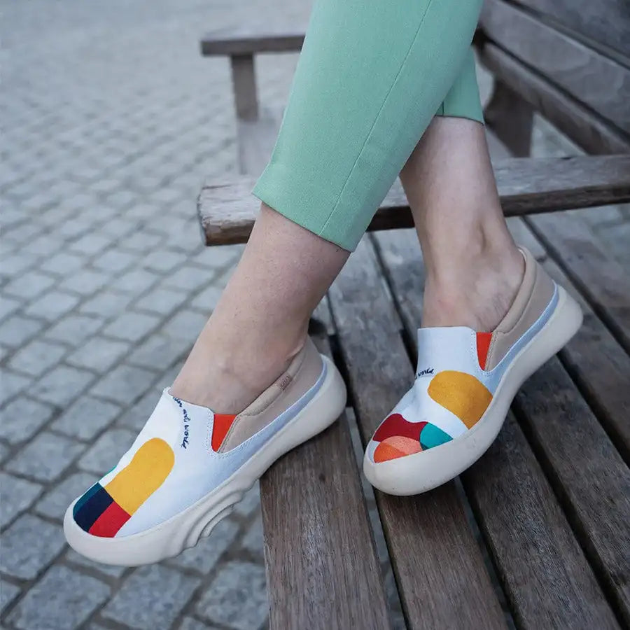 Maxy New fashion retro sports casual sneakers travel shoes Slip ons Canvas colorful Women Shoes