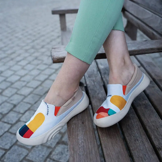 Maxy New fashion retro sports casual sneakers travel shoes Slip ons Canvas colorful Women Shoes