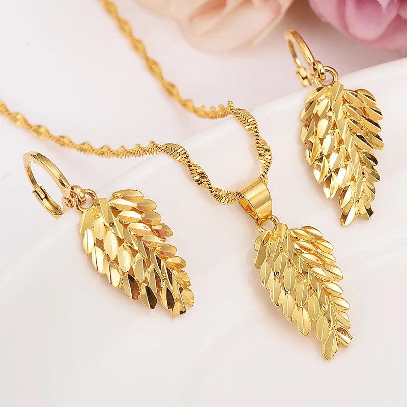 Maxy Dubai Gold Color Jewelry Sets for Women 18K Plating Earrings and Pendant with Necklace Fashion Party Jewelry