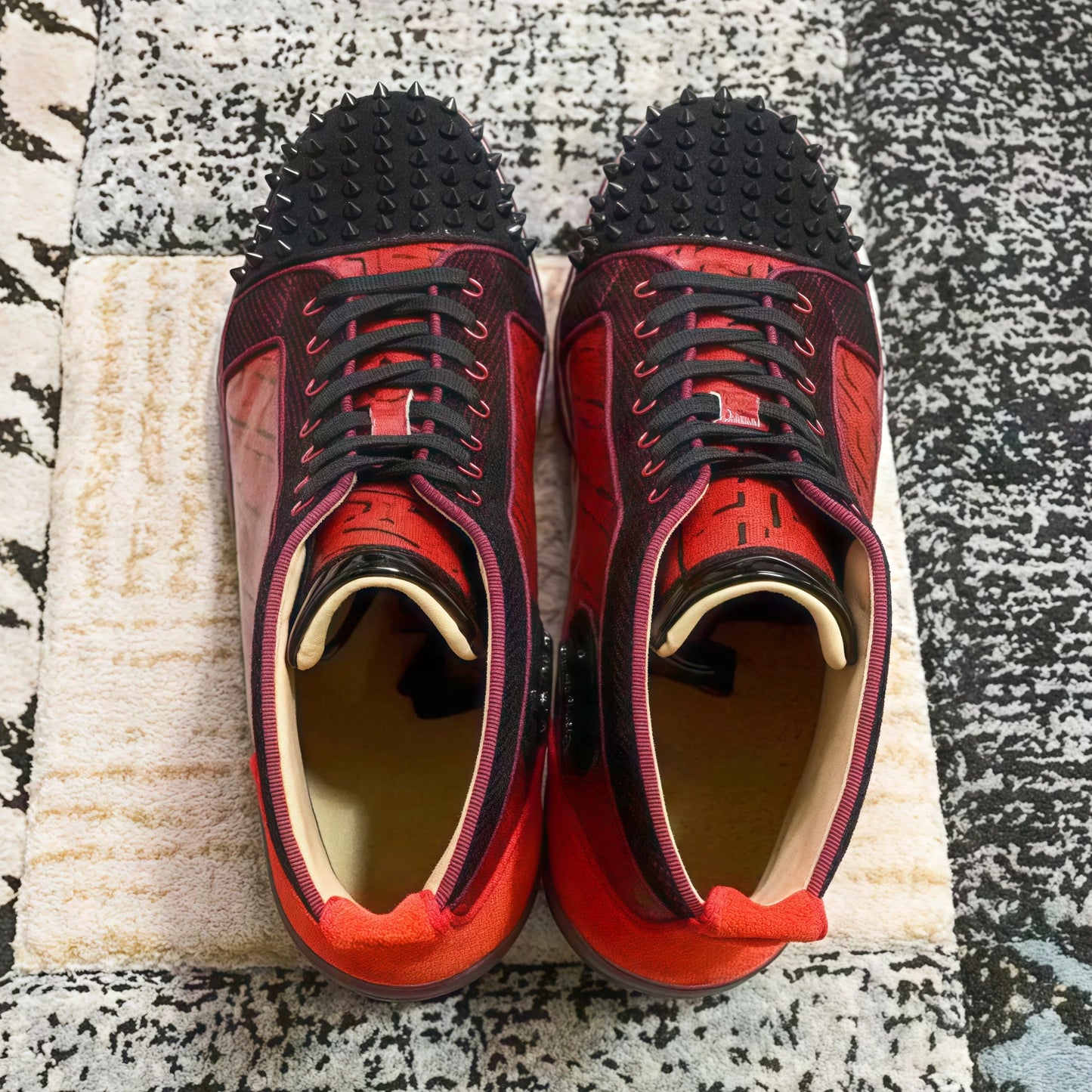 Visco Designer Style High-Top Sneakers Man Red Leather Black Rivets Mens Casual Sports Shoes Letters Red Sole flats High Quality