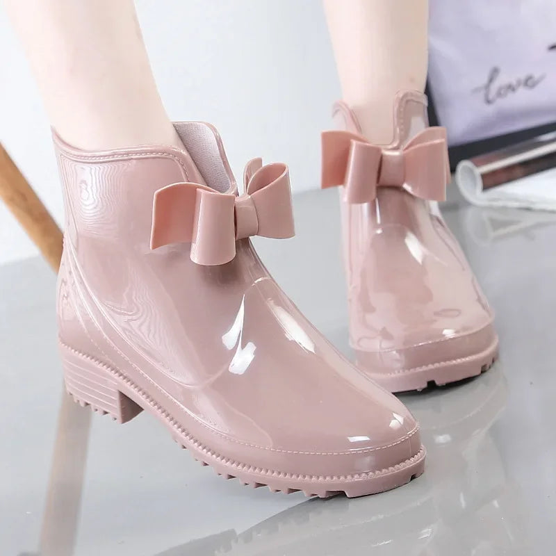 Amay New Fashion Women Rain Boots Fashion Non-Slip Women's Water Shoes Flat Bottom Women Velvet Short Tube Warm Overshoes2021