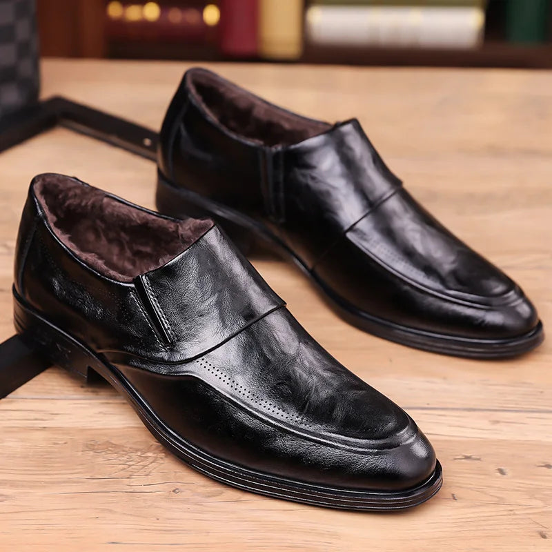 Visco Men's shoes autumn new style men's British business casual leather shoes trend four seasons pointed loafers