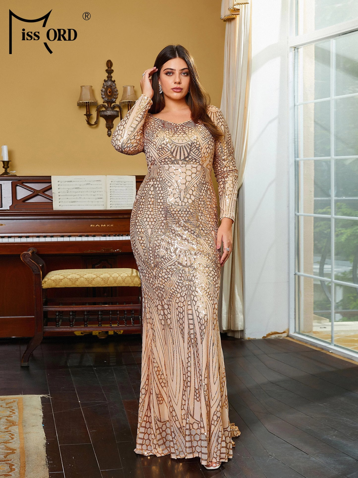 Amay New Plus Size Round Neck Long Sleeved Sequin Mermaid Evening Elegant Beautiful Women's Dress