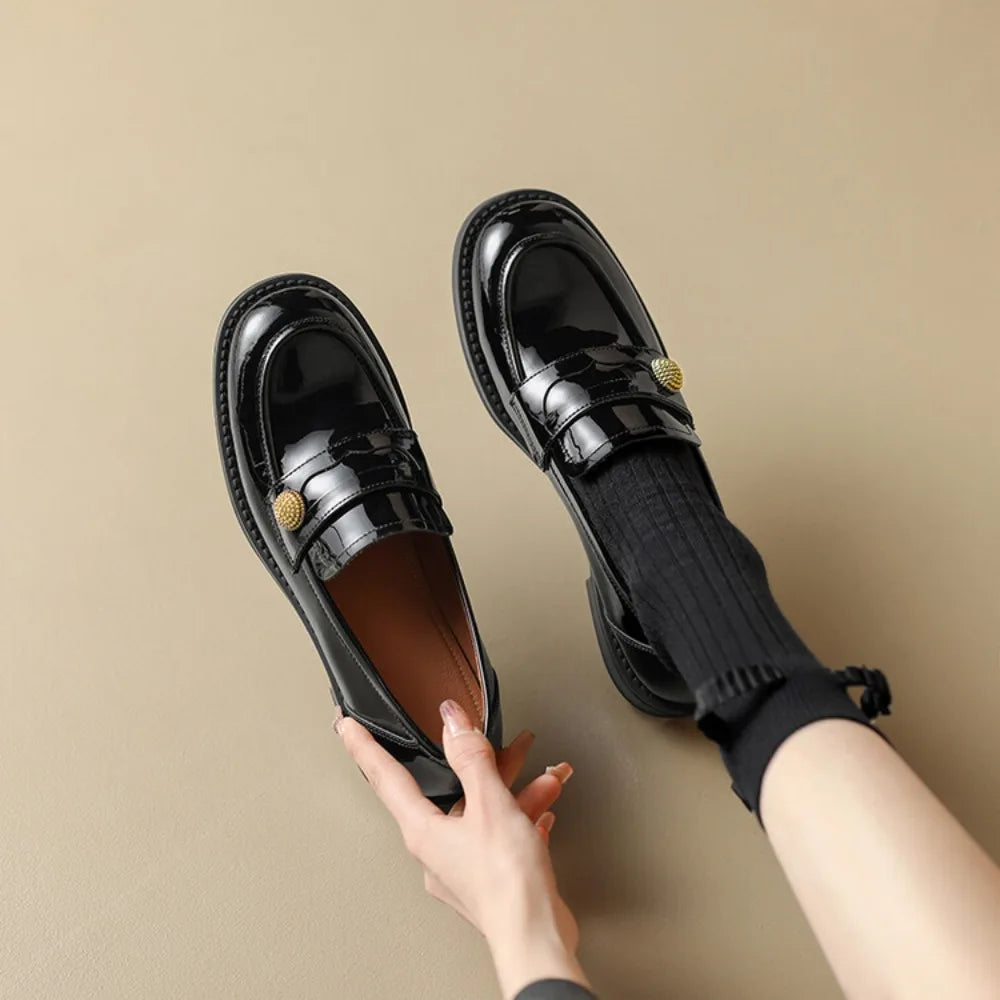 Amay Casual Slip-On Women Loafers Luxury Flat Boat Shoes Quality Genuine Leather Designe Mules Shoes Female Retro Moccasins