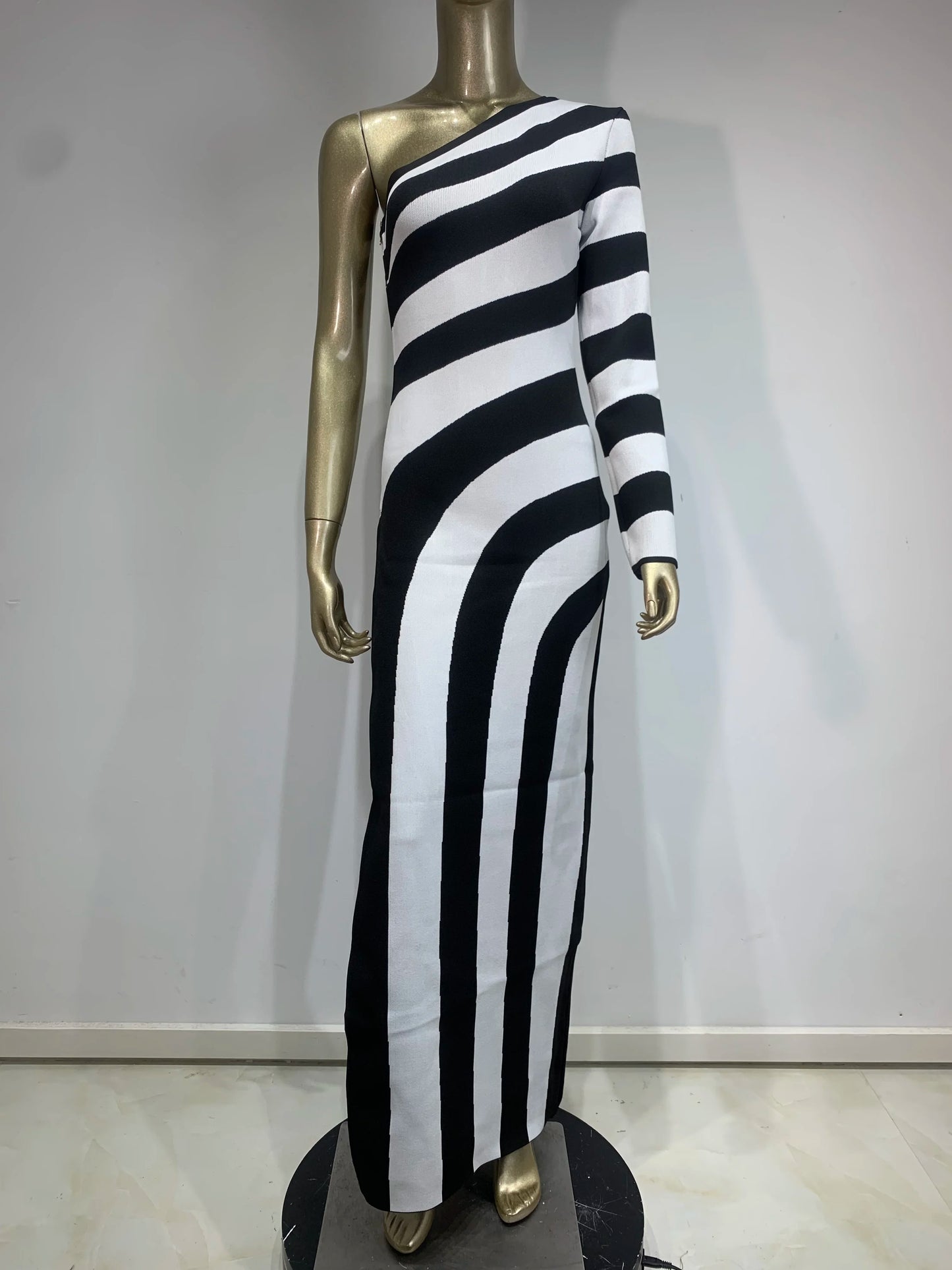 Women Autumn Evening Maxy Dress Elegant One Shoulder Long Sleeve Black White Stripe Ankle Length Elastic Celebrity Club Party Gowns