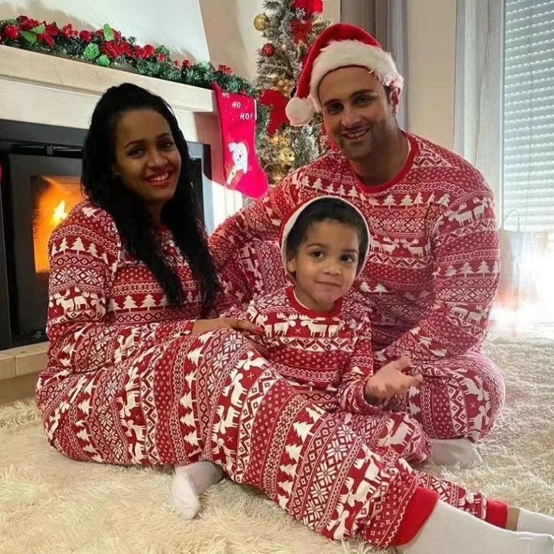 Maxy 2024 Christmas Deer Family Matching Outfits Look Father Mother Kids Baby Pajamas Sets Daddy Mommy and Me Xmas Pj's Clothes.