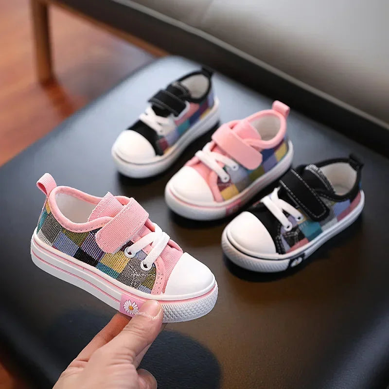 Maxy Girls Skate Shoes Kids Casual Sneakers for Toddlers Boys School Children's Shoes Checkered with Daisy Flowers Patchwork 21-32