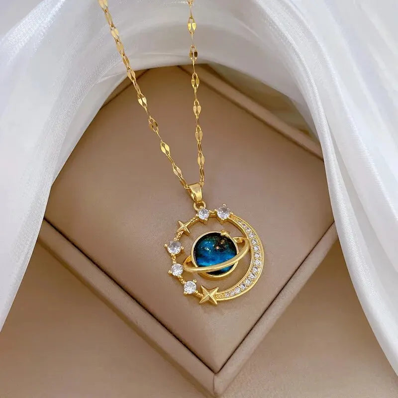 Maxy Fashionable Pendant Necklaces for Both Men and Women, Suitable for Daily and Party Wear, Couple's Necklace