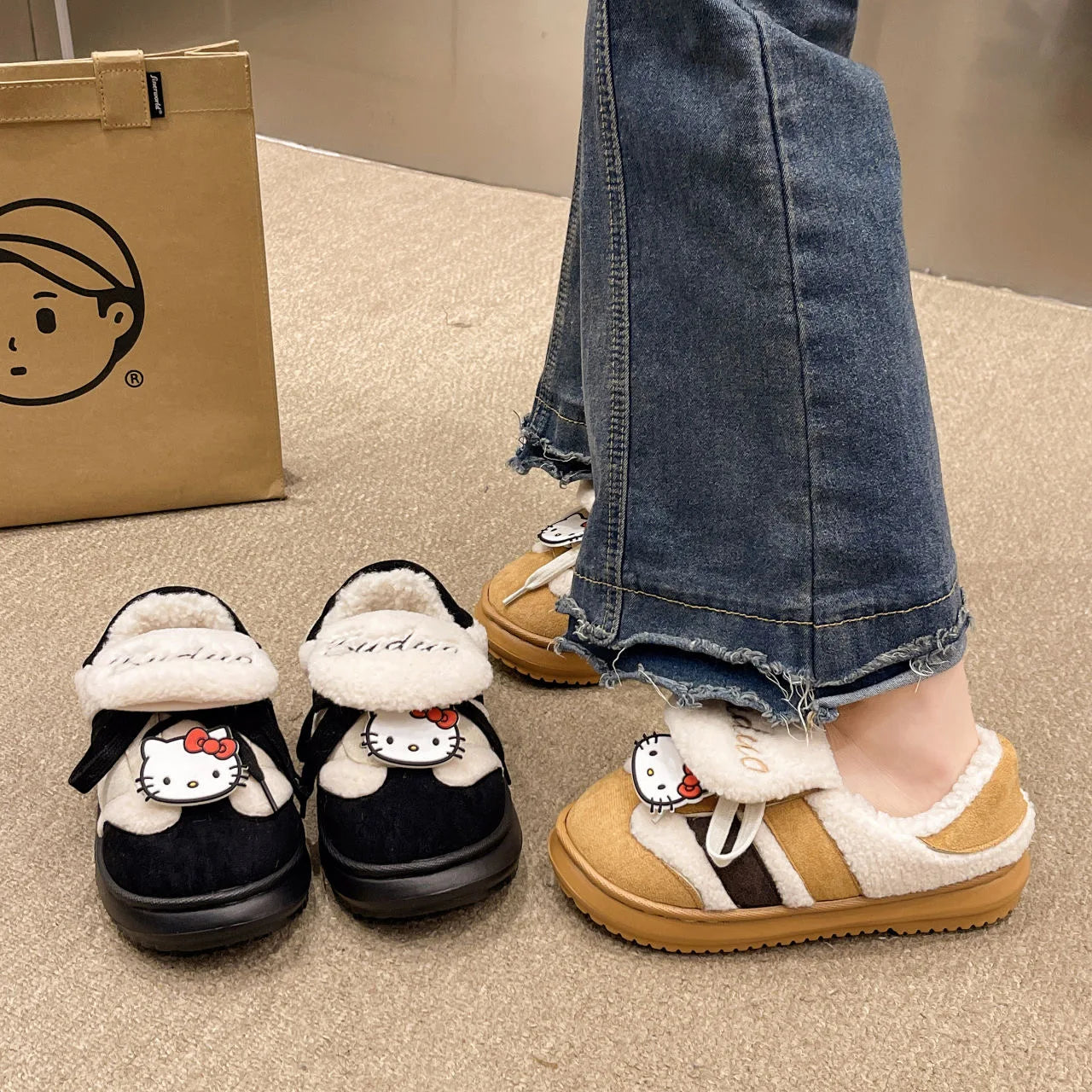 Maxy Velcro strap lamb wool sports cotton shoes Hello Kitty women's winter velvet new warm bread shoes women's casual shoes