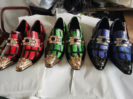 Maxy Italian Party Men Dress Shoes Business Plus Size Male Wedding Formal Shoes Shiny Metal Charm Pointed Toe Genuine Leather Shoes