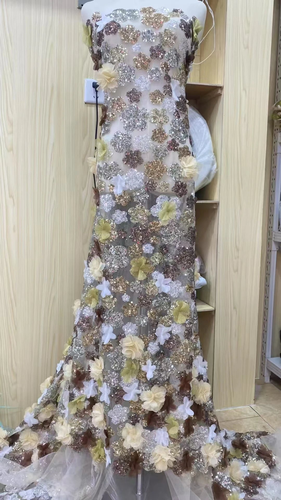 Maxy African 3D Mesh Groom Lace Fabric High Quality French Sequins Lace Fabric Nigerian Lace Fabric For Wedding Women Dress