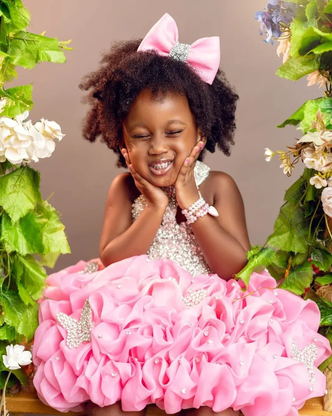 Maxy Customized Sleeveless Flower Girl Dresses for Wedding Crystals Pearls Ruffles Princess Girl Birthday Party First Communion Gown