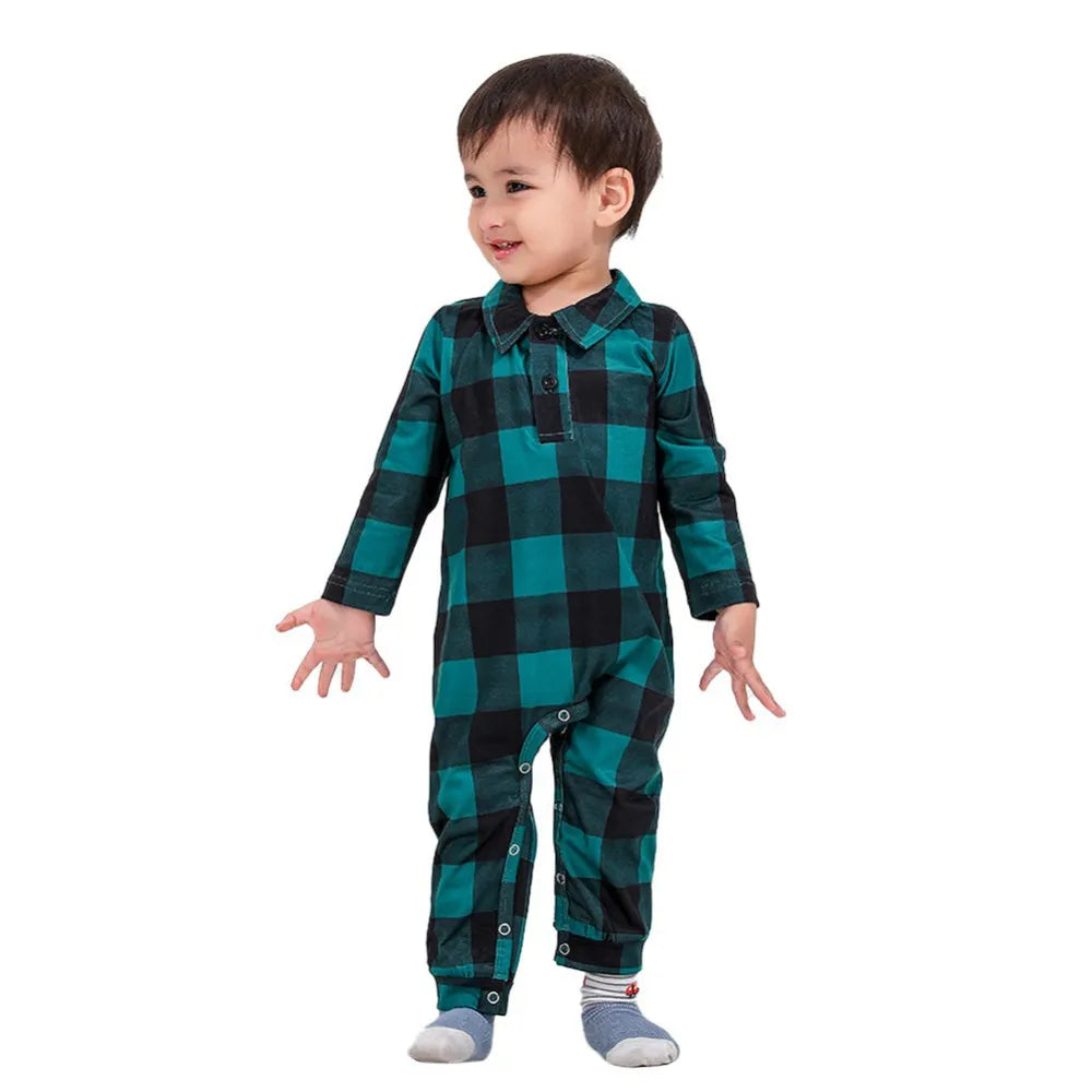 Maxy Cute Green Plaid Family Matching Christmas Pajamas Sets Cute Holiday Outfits for Kids & Parents