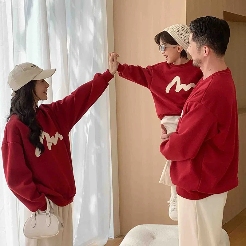 Maxy Father Mother and Children Matching Clothes Family Sweatshirt Winter Mom Boy Girl Warm Tops Dad Daughter Son Christmas Clothing