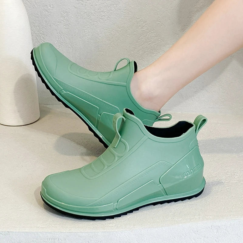 Woman Rain Shoes Waterproof Rubber Boots Ladies Casual Slip-on Flats Rainboots Female Insulated Garden Galoshes Botas De Chuva