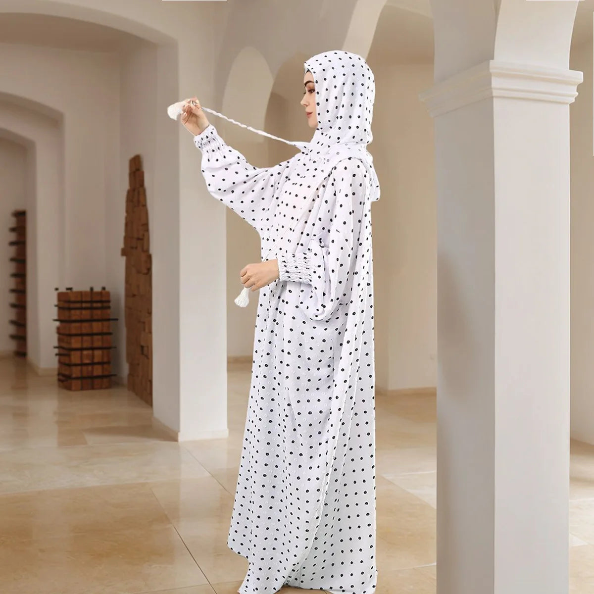 Maxy 176 * 85Cm Dubai Middle East Women's New Fashion Dress Robe Dress Hooded, Polka Dot Multicolor Cape Simple Fashion Accessories
