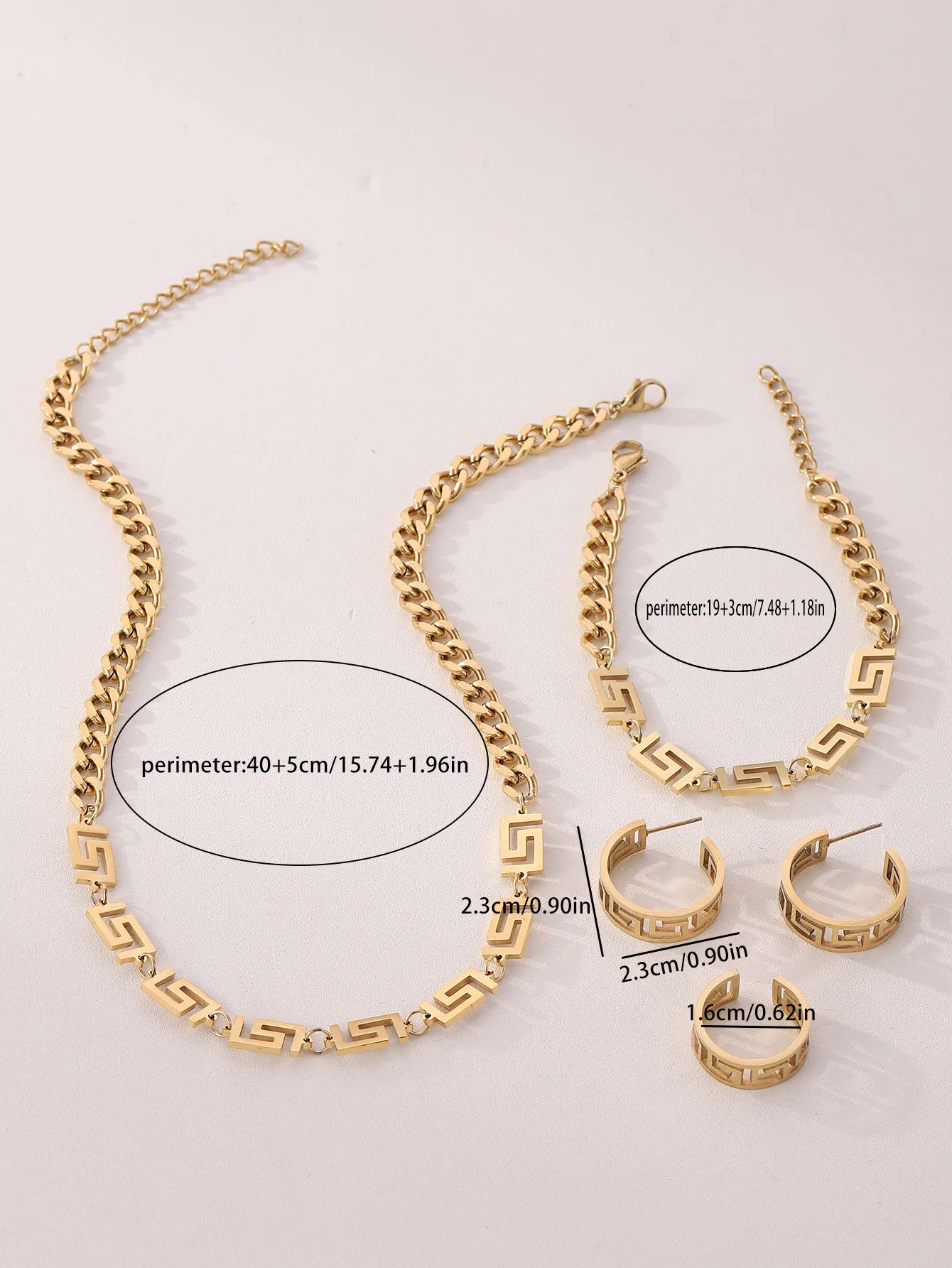 Maxy Hot selling Great Wall patterned collarbone necklace bracelet with hip-hop titanium steel color retention 18K jewelry set