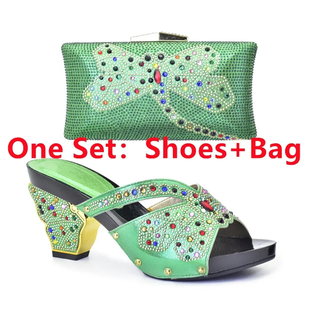 Max New Arrival Green Color Women Shoes and Bag Set In Italy High Quality African Wedding Shoe and Bag Set Decorated with Rhinestone.