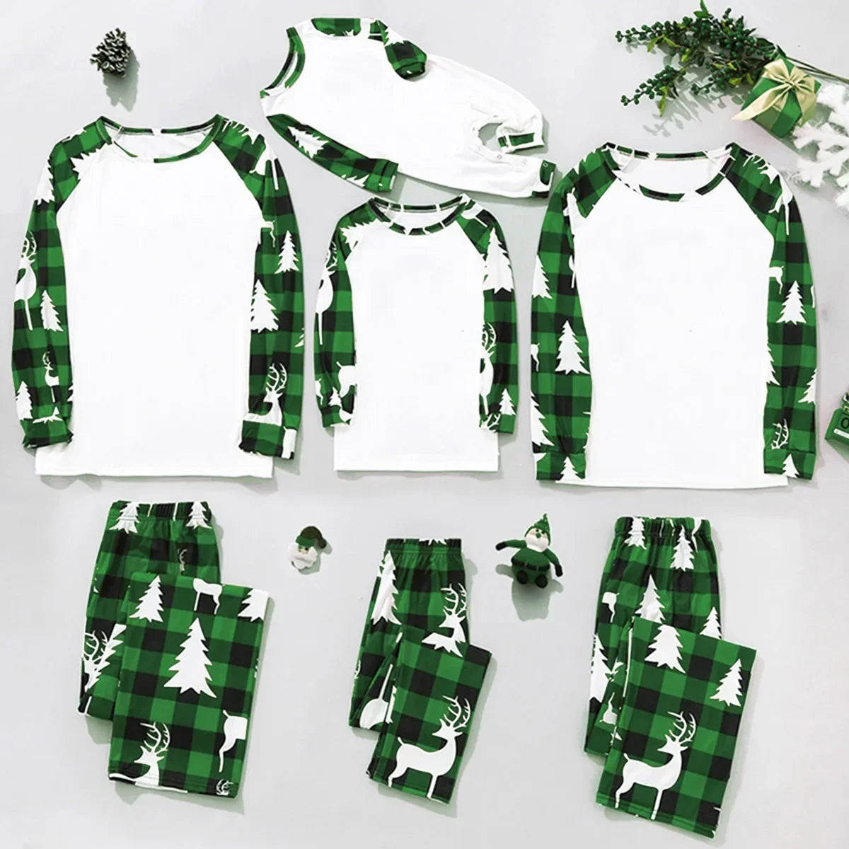 Maxy Christmas Family Look Sleepwear Mom Dad Xmas Family Matching Pajamas Santa Tree Patchwork Shirt Mother Daughter Matching Clothes