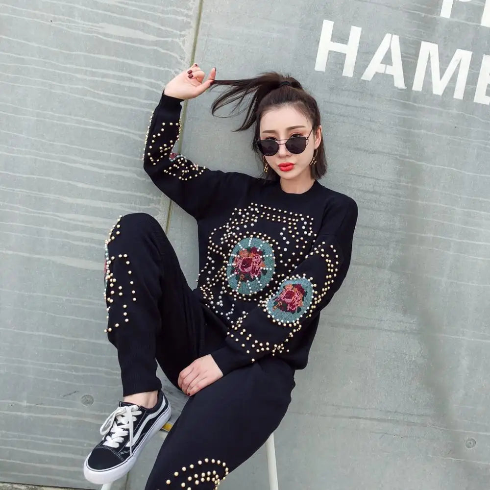 Maxy fashion brand diamond beading suits female woolen warm knit sweaters + rivet beading knit pants two pieces sets wq2384 factory